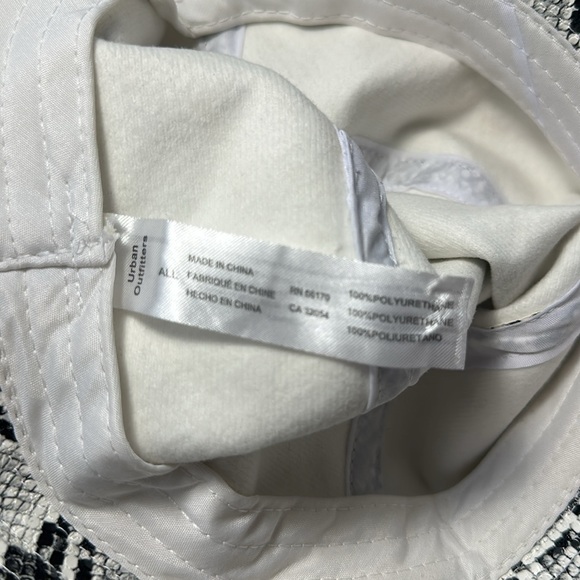 Faux leather snake print Urban Outfitters bucket hat - Picture 2 of 3